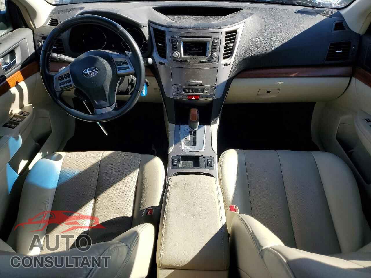 SUBARU OUTBACK 2013 - 4S4BRBKC4D3321007