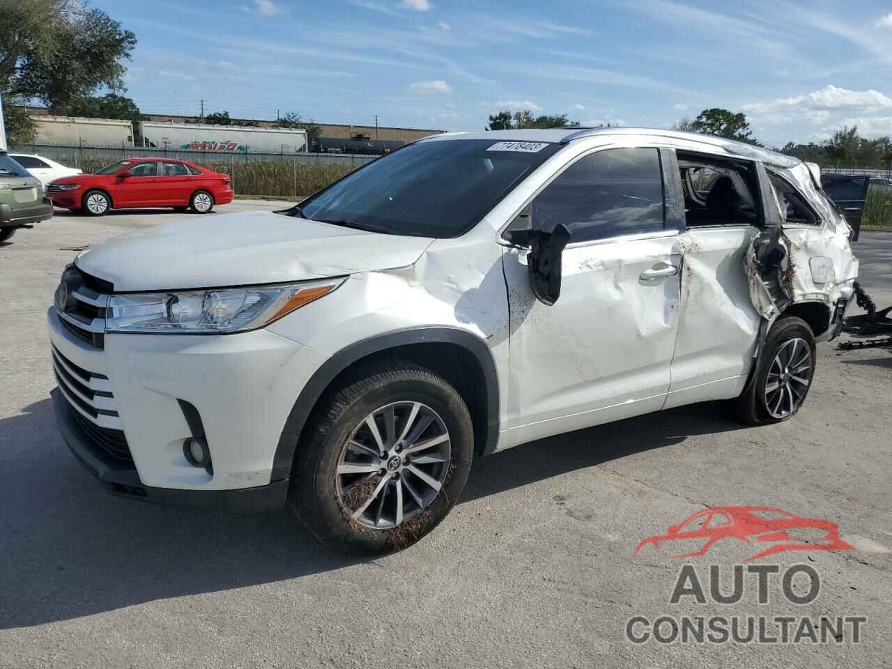 TOYOTA HIGHLANDER 2017 - 5TDKZRFH2HS199349