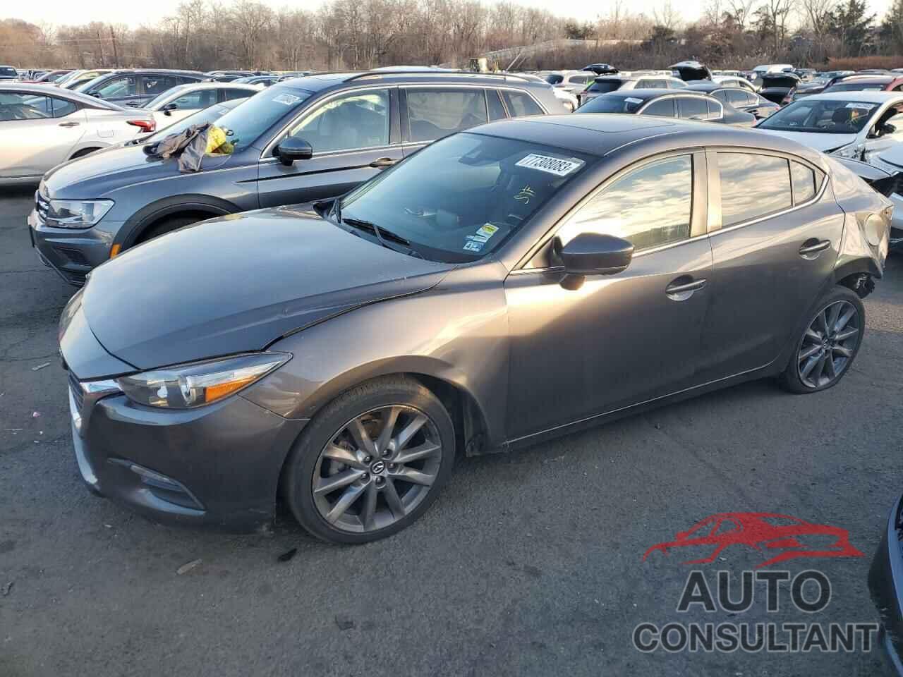 MAZDA 3 2018 - 3MZBN1V34JM164446