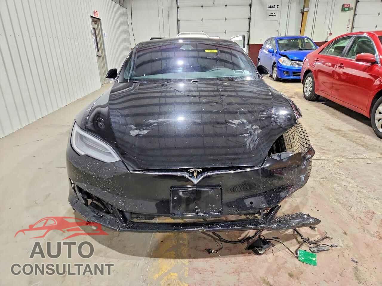 TESLA MODEL S 2018 - 5YJSA1E25JF266770