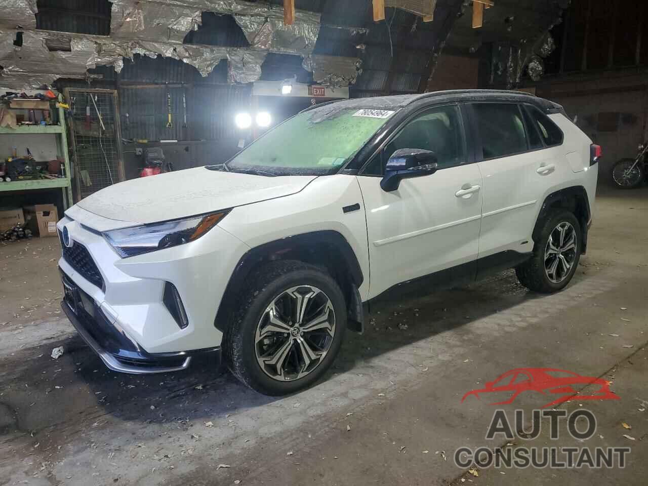 TOYOTA RAV4 2022 - JTMEB3FV0ND089833