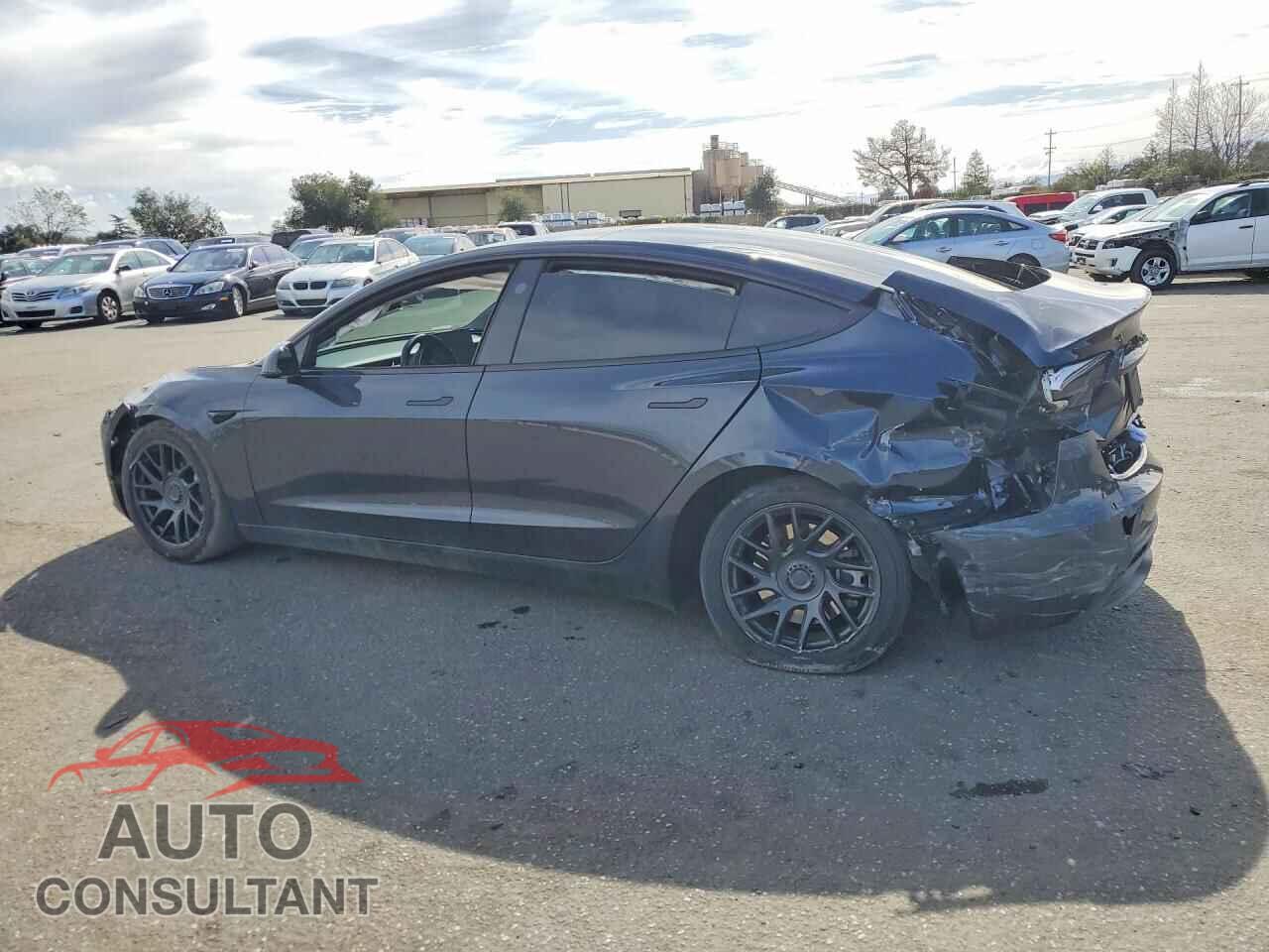 TESLA MODEL 3 2024 - 5YJ3E1EA2RF785027