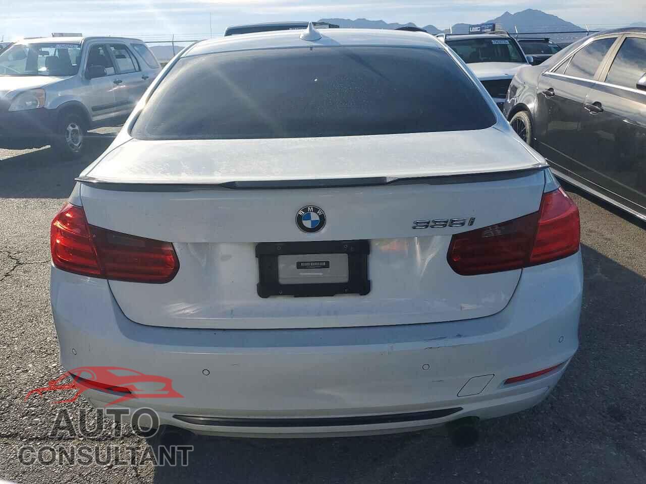 BMW 3 SERIES 2013 - WBA3A9C52DF477230
