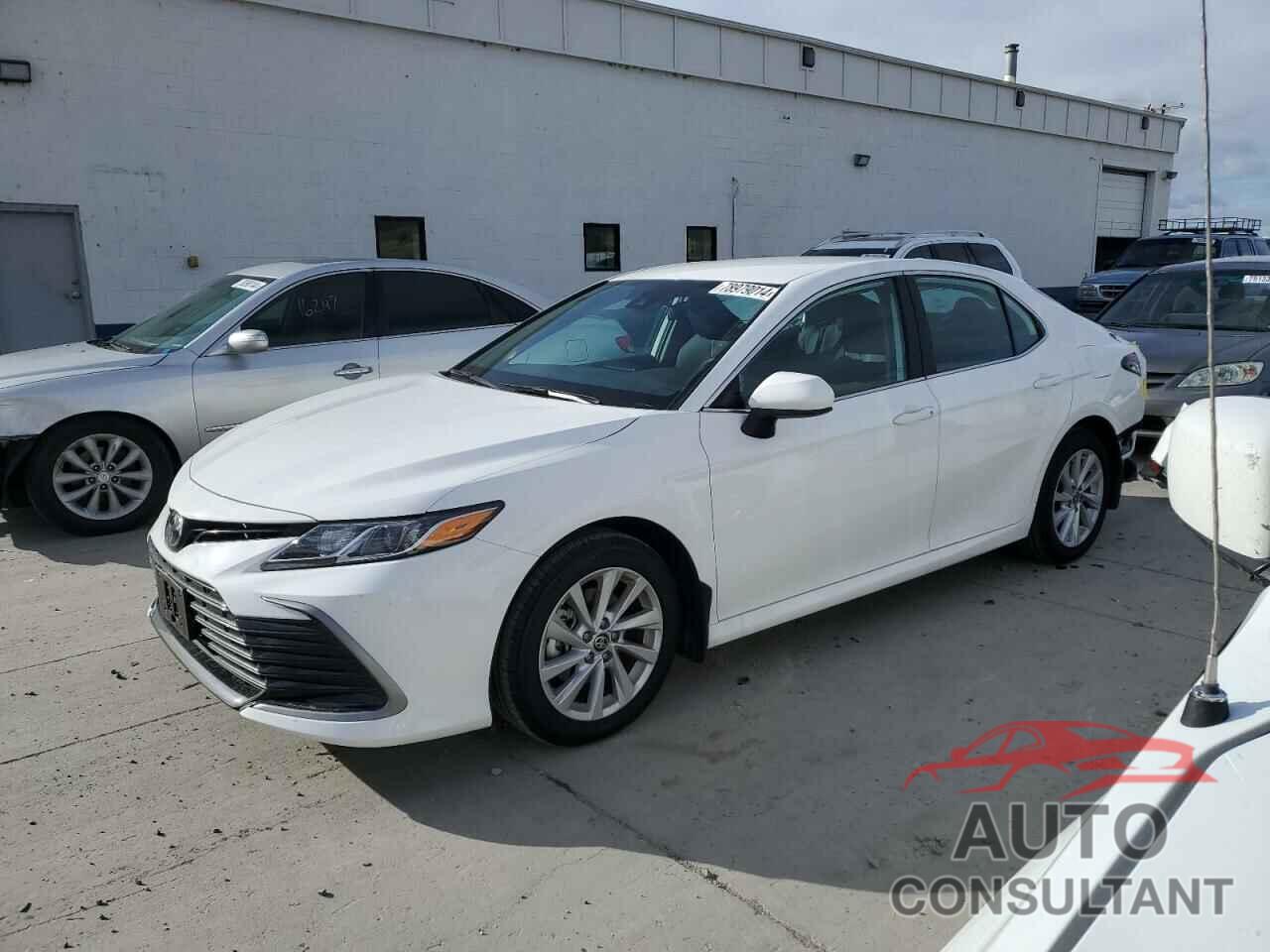 TOYOTA CAMRY 2024 - 4T1C11BK8RU131788