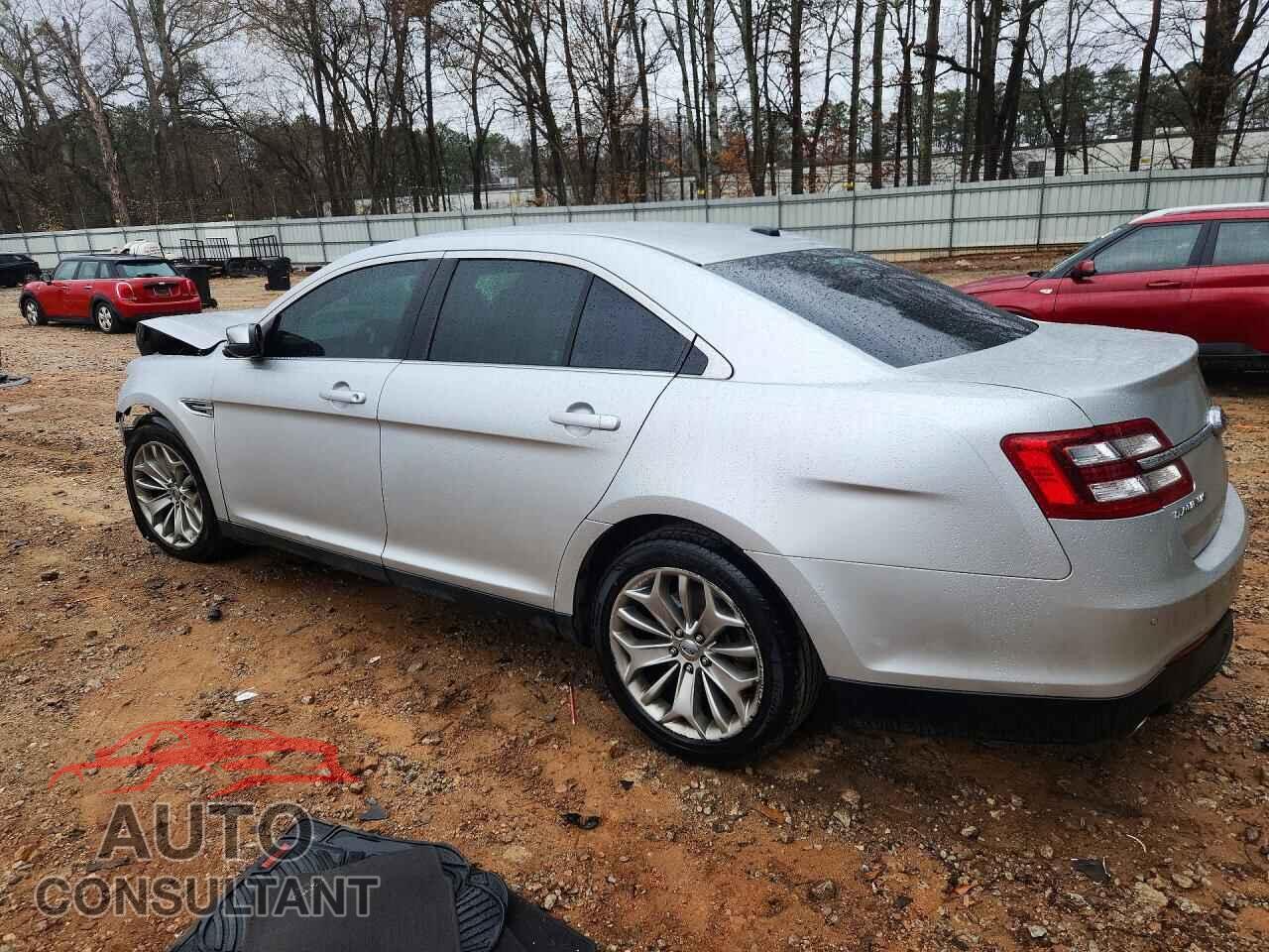 FORD TAURUS 2013 - 1FAHP2J8XDG128263