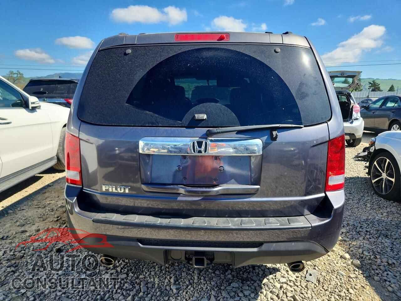 HONDA PILOT 2015 - 5FNYF3H42FB025261