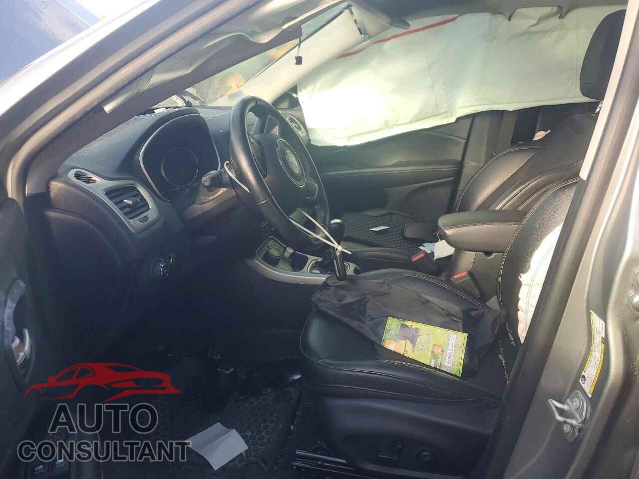 JEEP COMPASS 2020 - 3C4NJDBB0LT258213