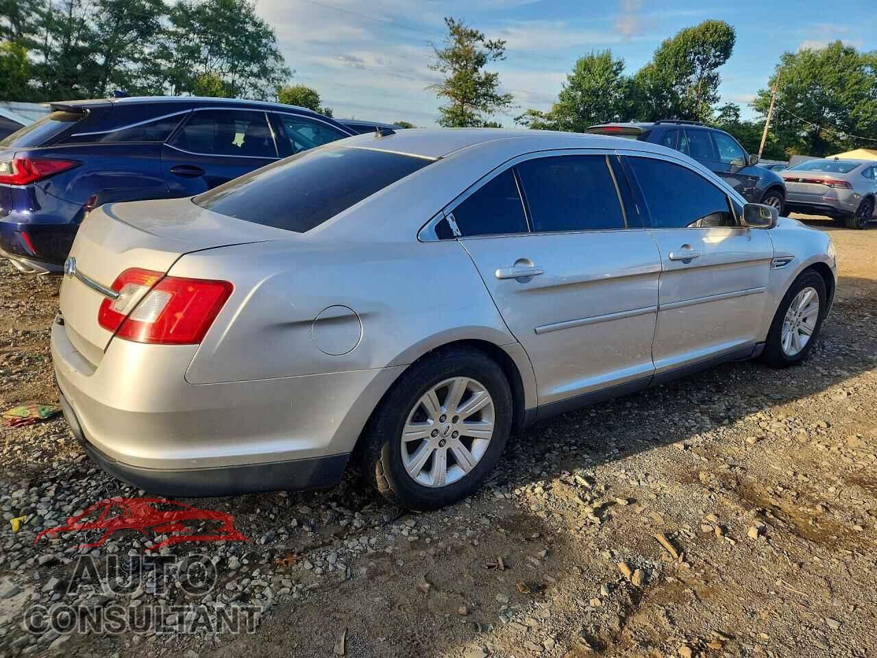 FORD TAURUS 2012 - 1FAHP2DW1CG125857