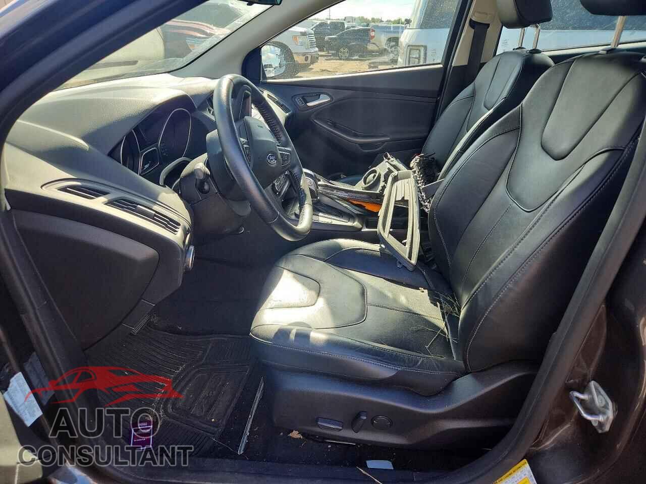 FORD FOCUS 2015 - 1FADP3F21FL230229