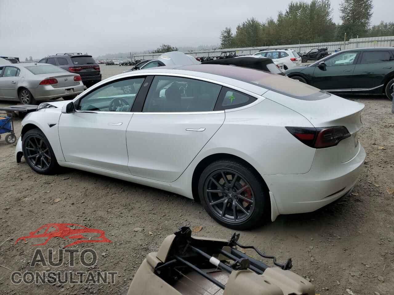 TESLA MODEL 3 2018 - 5YJ3E1EA0JF019687