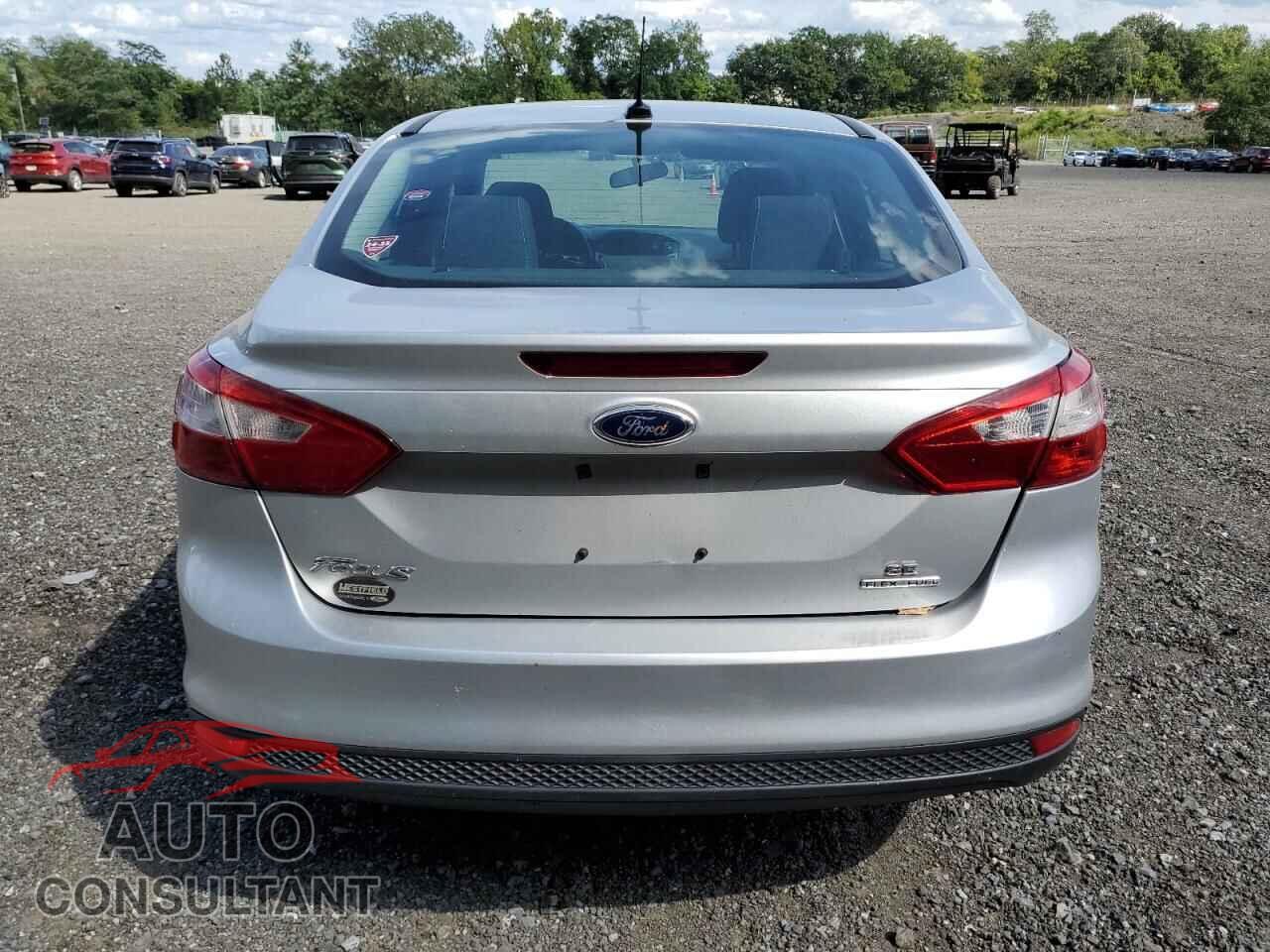 FORD FOCUS 2014 - 1FADP3F27EL222649