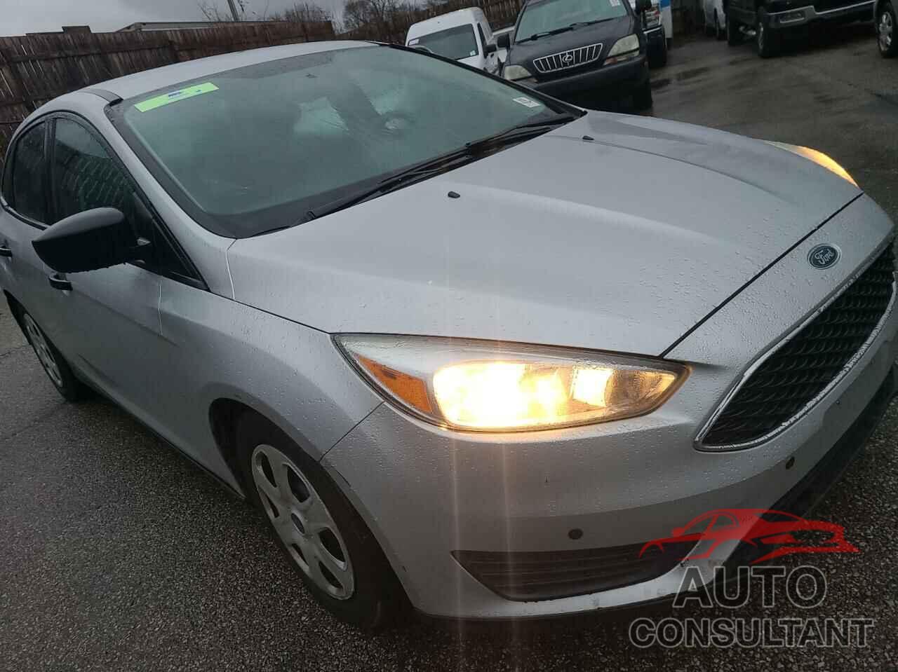 FORD FOCUS 2016 - 1FADP3E28GL311070