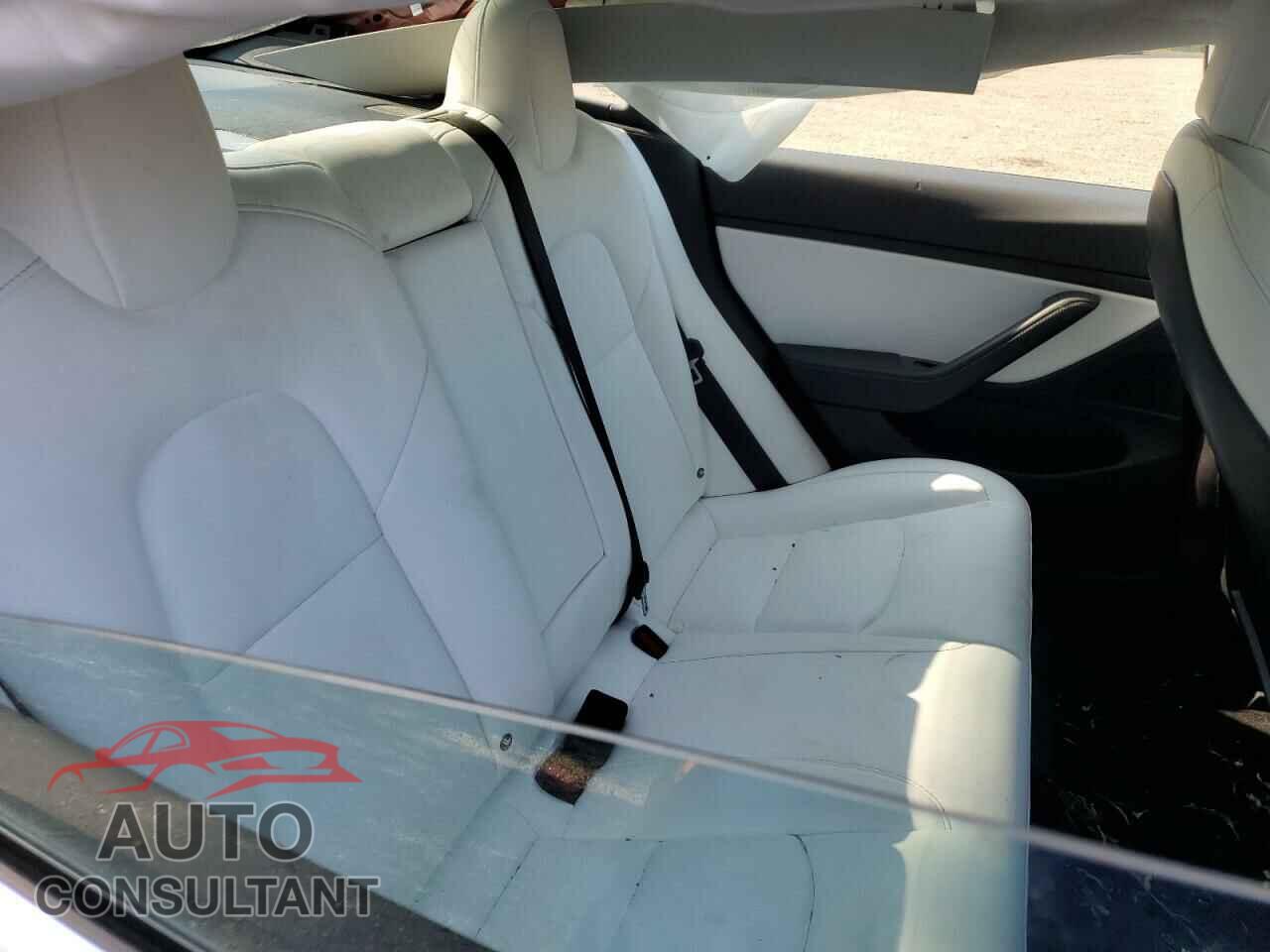 TESLA MODEL 3 2018 - 5YJ3E1EBXJF146875