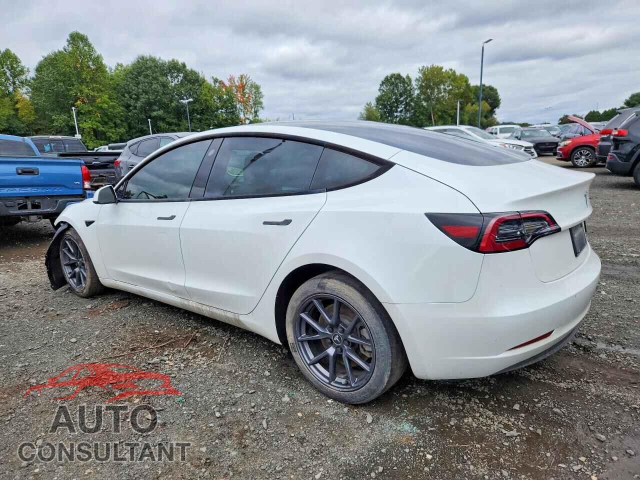 TESLA MODEL 3 2023 - 5YJ3E1EAXPF504847