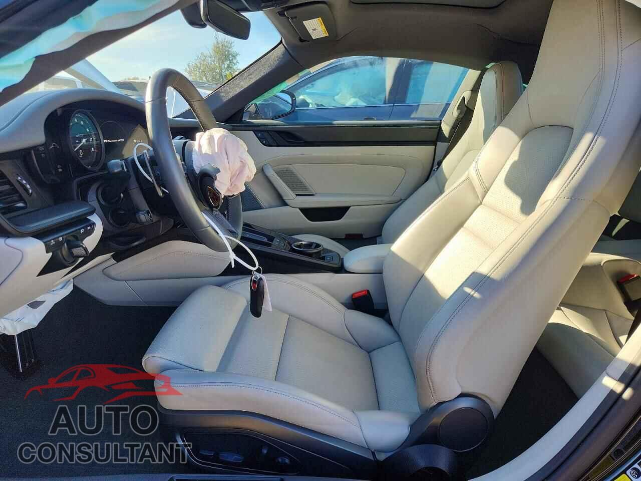 PORSCHE 911 2023 - WP0AB2A96PS221172