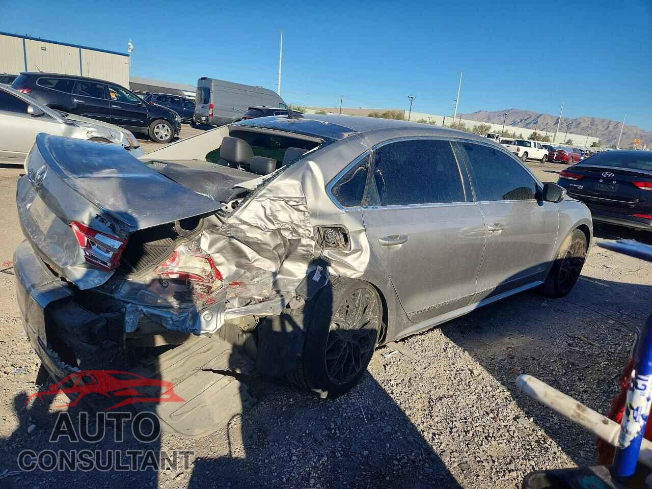 VOLKSWAGEN PASSAT 2014 - 1VWCT7A39EC024676