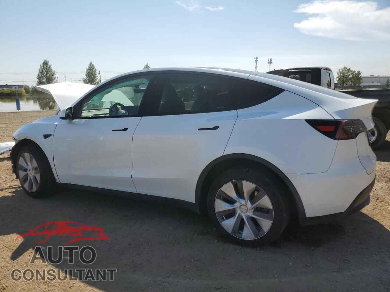 TESLA MODEL Y 2023 - LRWYGDEEXPC104060
