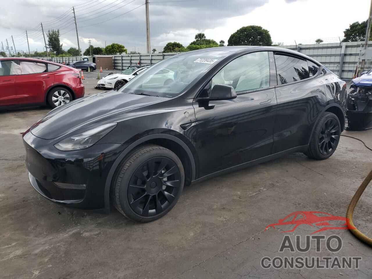 TESLA MODEL Y 2024 - 7SAYGDEEXRA220836