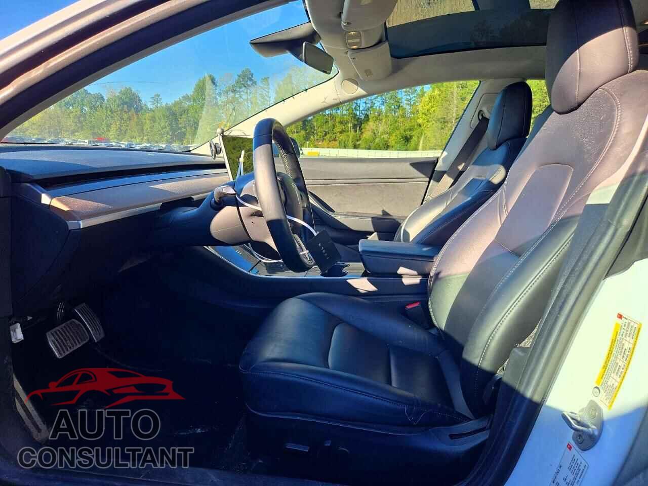 TESLA MODEL 3 2018 - 5YJ3E1EA5JF044844