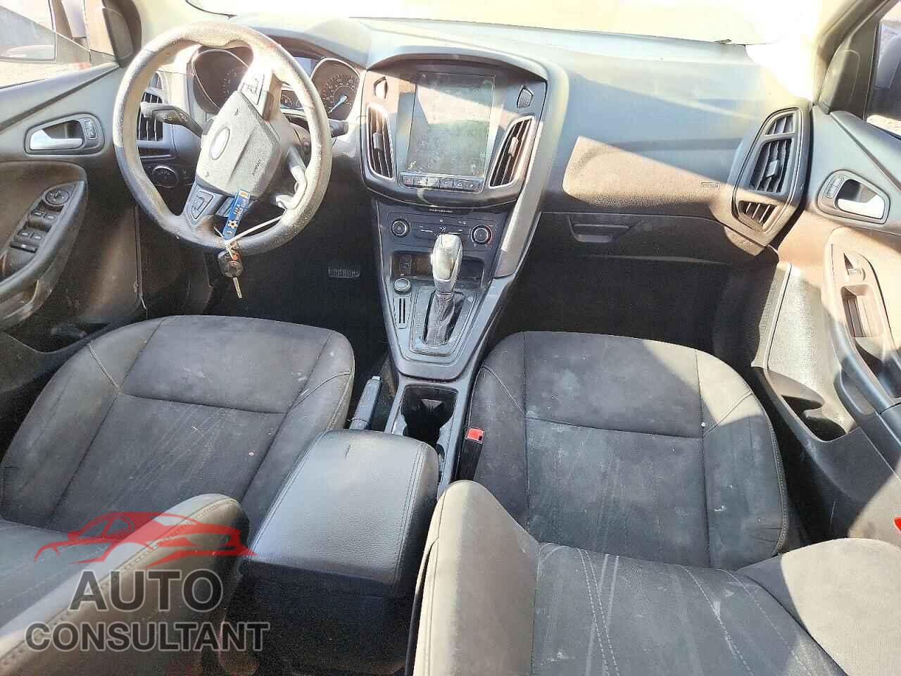 FORD FOCUS 2015 - 1FADP3F25FL257191