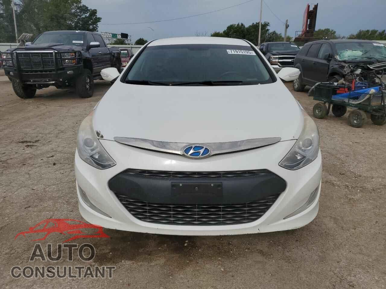 HYUNDAI SONATA 2014 - KMHEC4A48EA102150