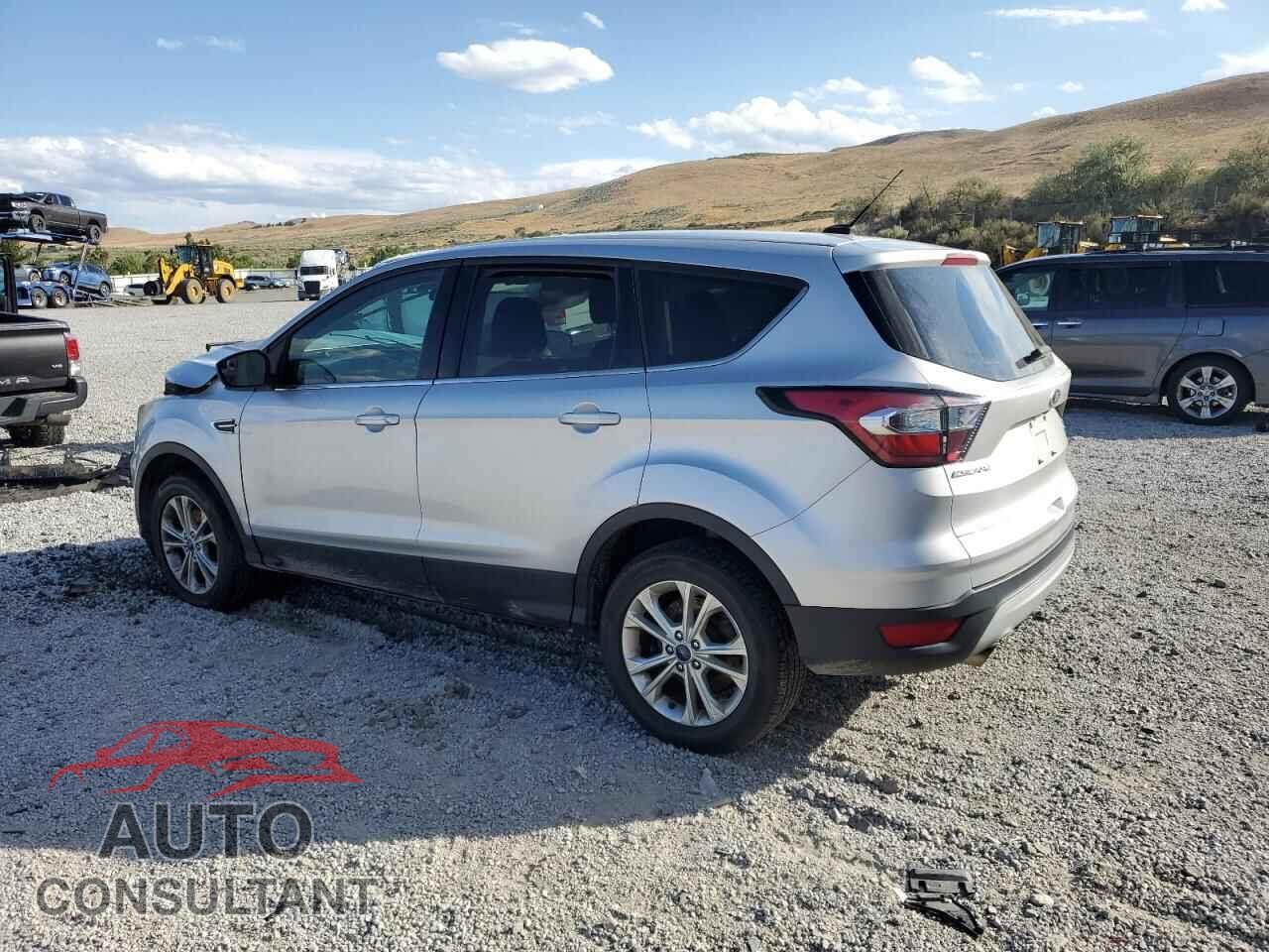 FORD ESCAPE 2017 - 1FMCU9G91HUB68207