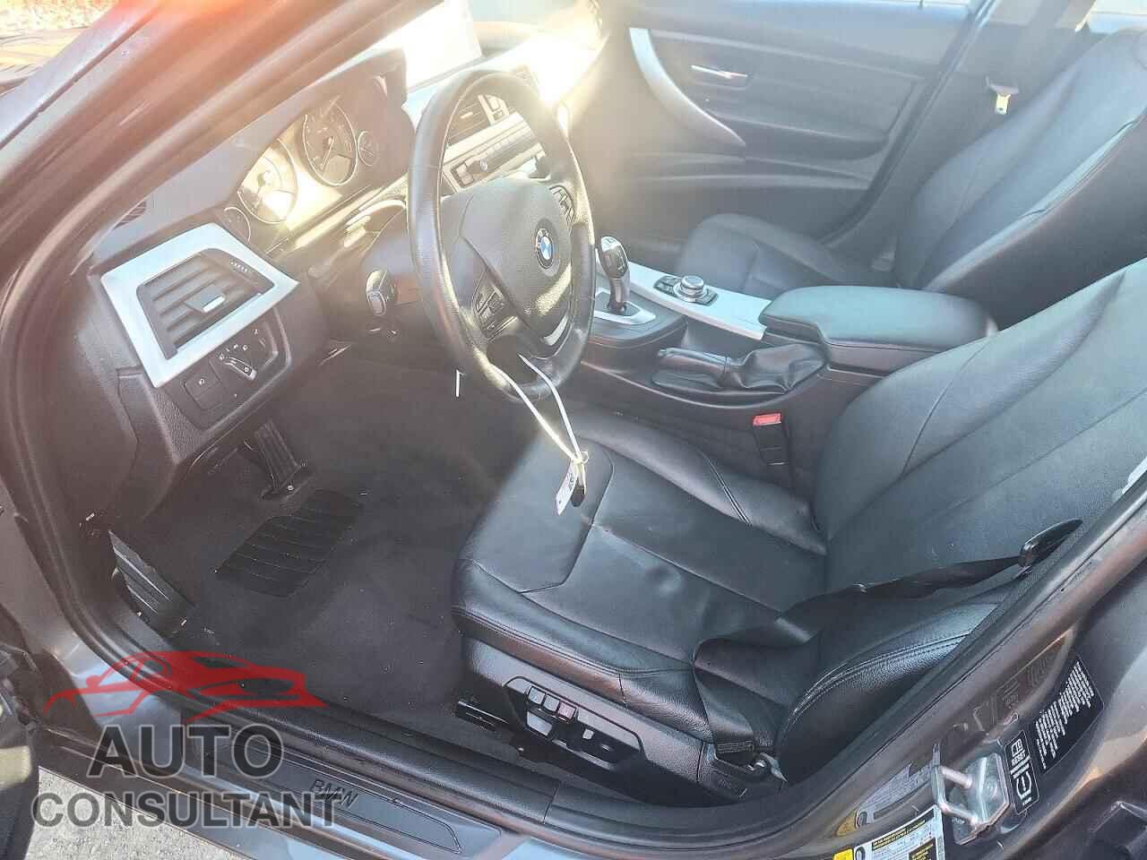 BMW 3 SERIES 2013 - WBA3B5C55DF596363