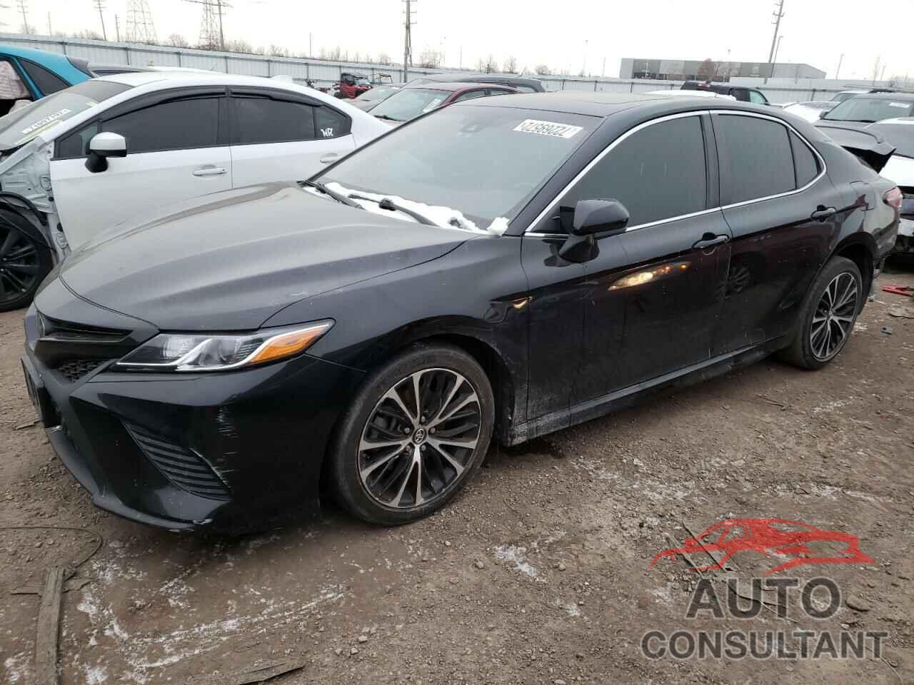 TOYOTA CAMRY 2018 - 4T1B11HK3JU064847