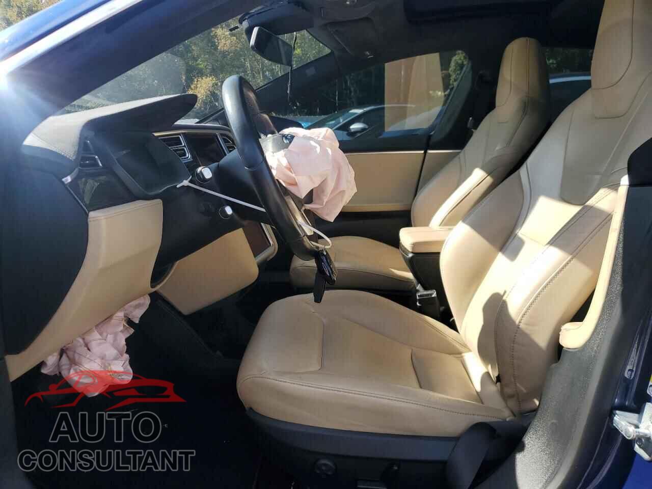 TESLA MODEL S 2015 - 5YJSA1E20FF110479