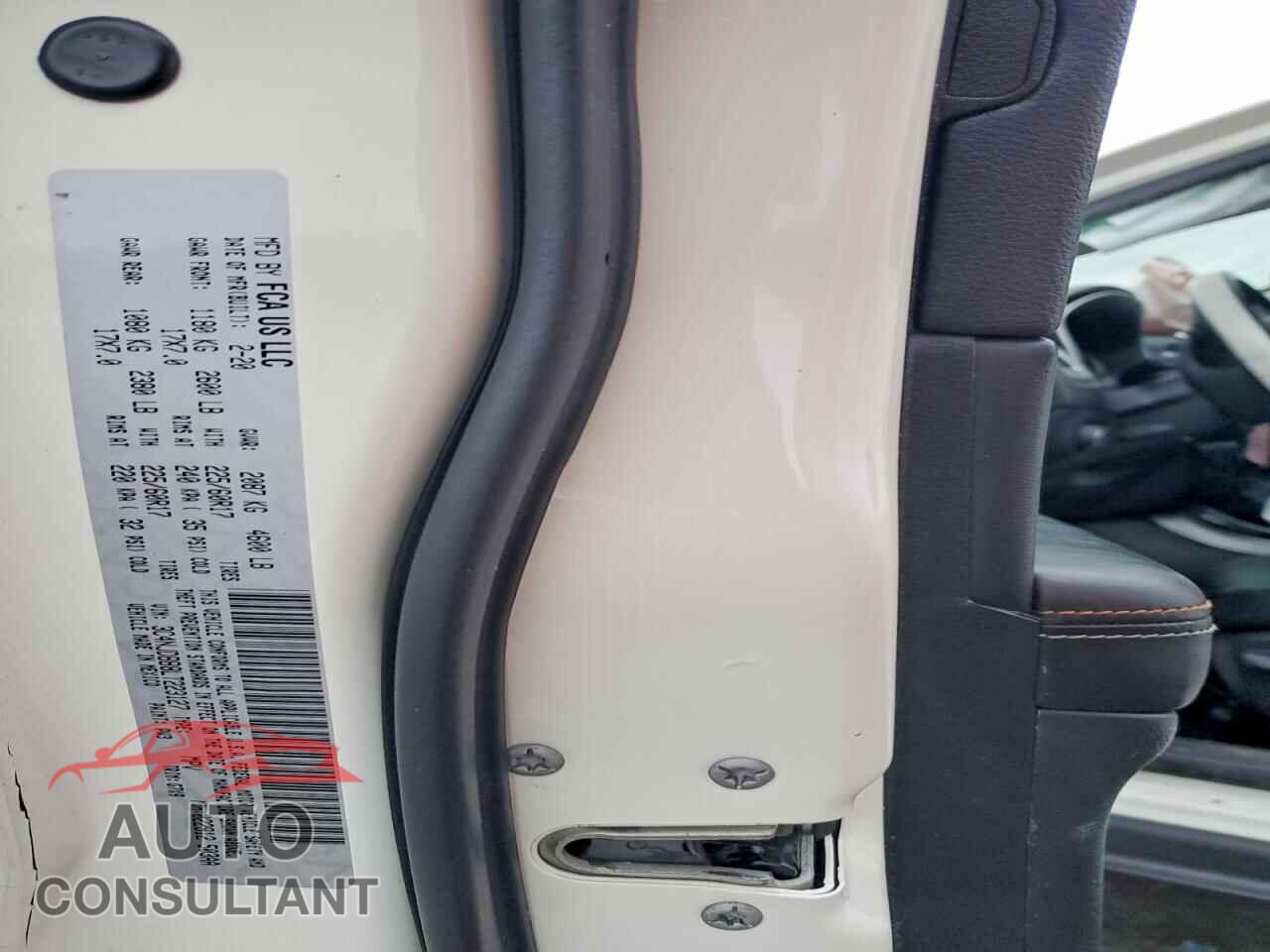 JEEP COMPASS 2020 - 3C4NJDBB8LT223127