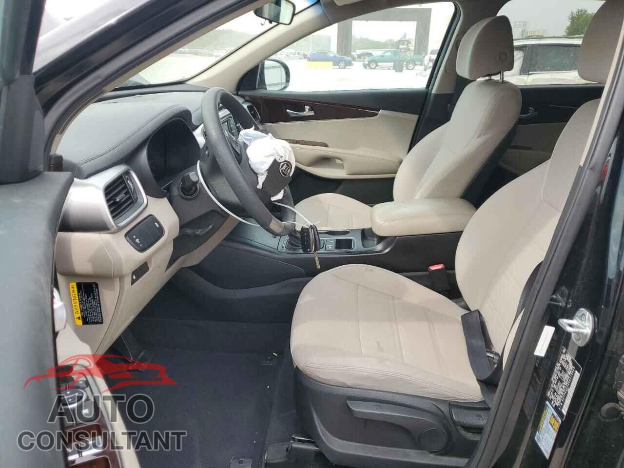 KIA SORENTO 2017 - 5XYPG4A39HG219829