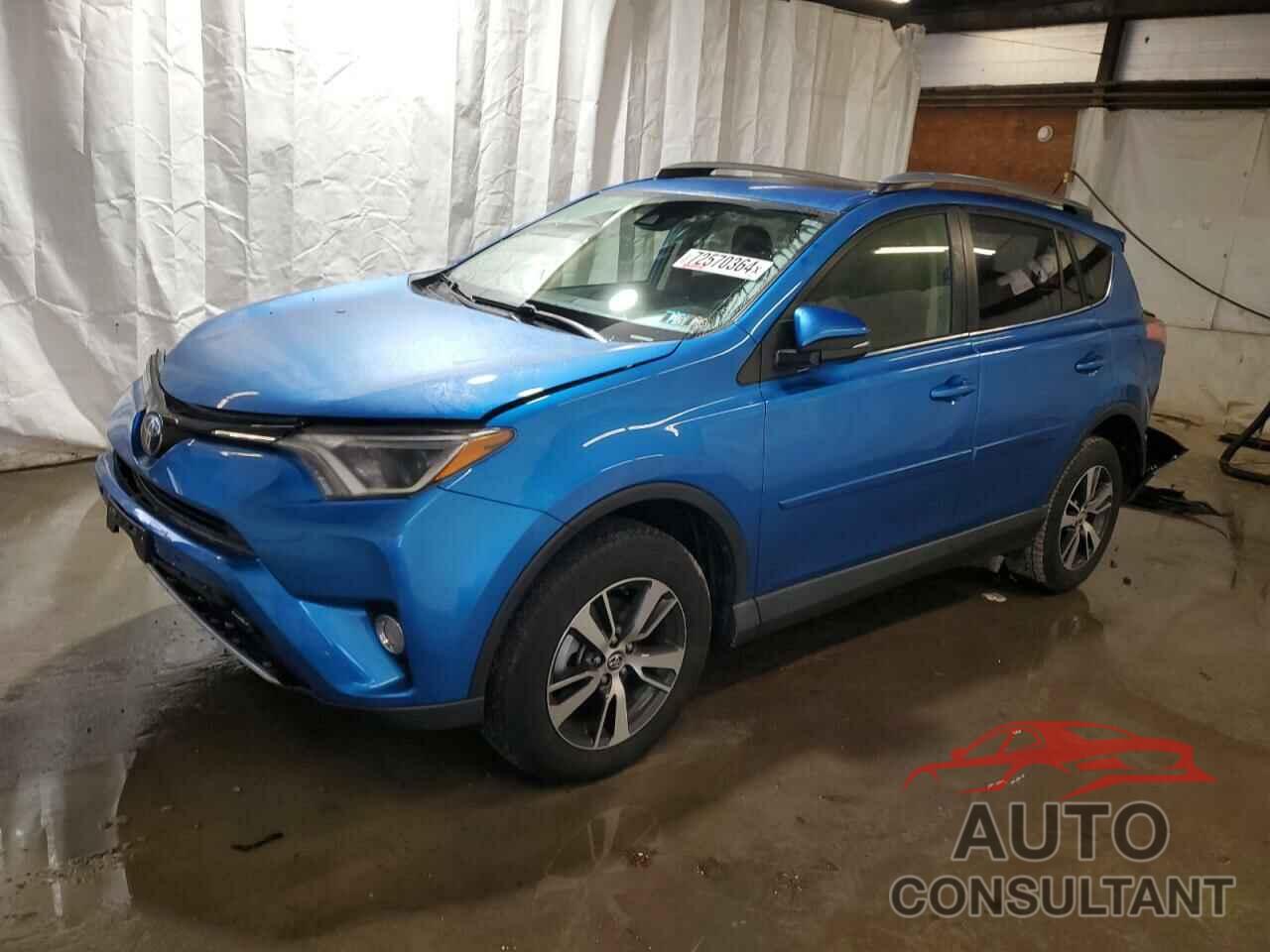 TOYOTA RAV4 2017 - JTMRFREV9HJ105477