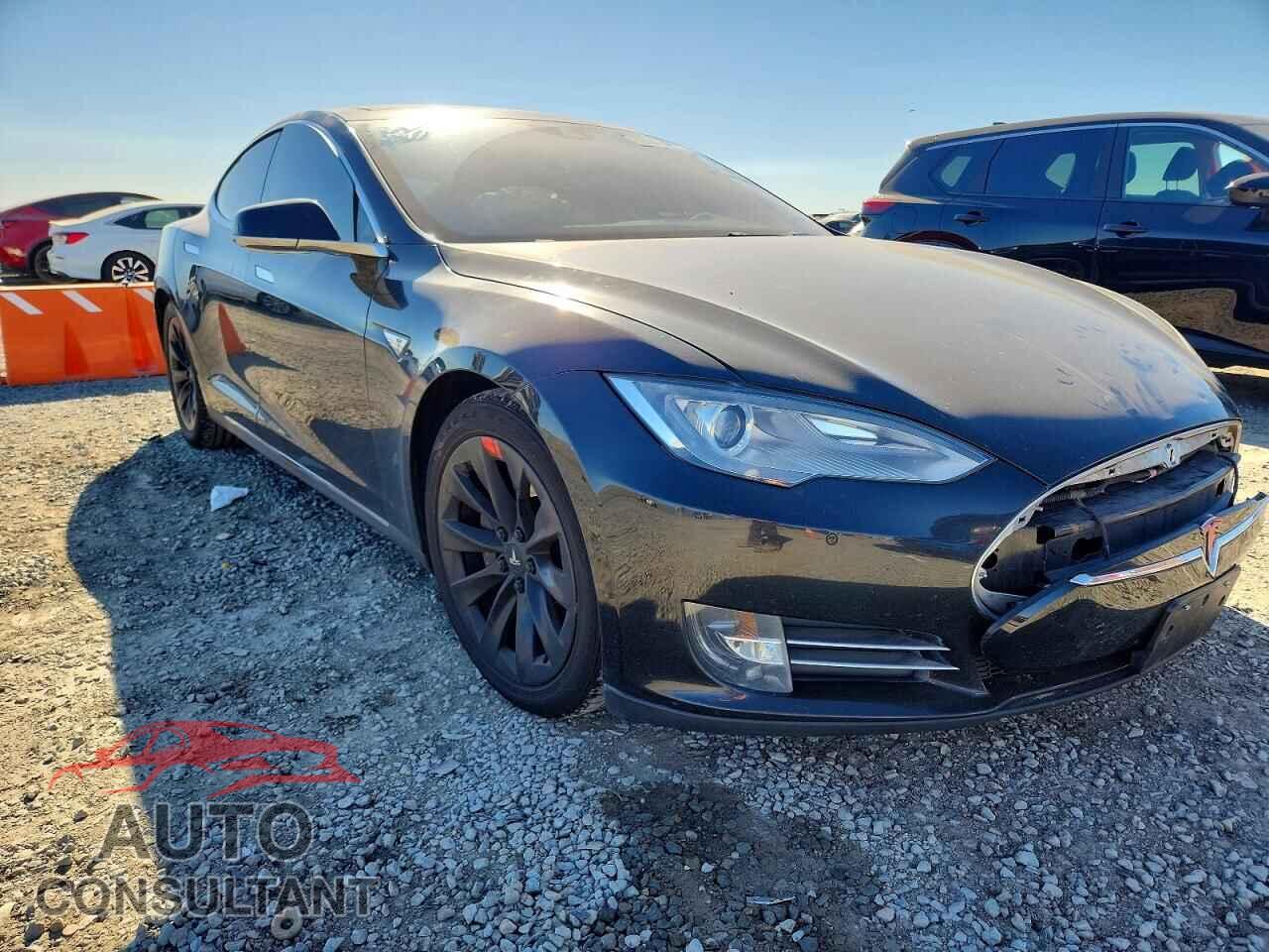 TESLA MODEL S 2015 - 5YJSA1E25FF108601