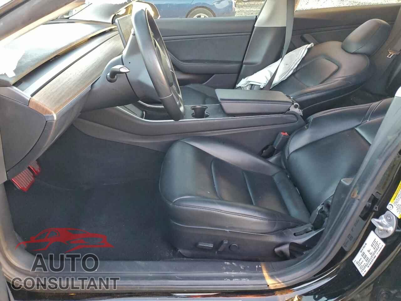 TESLA MODEL 3 2019 - 5YJ3E1EB7KF199938