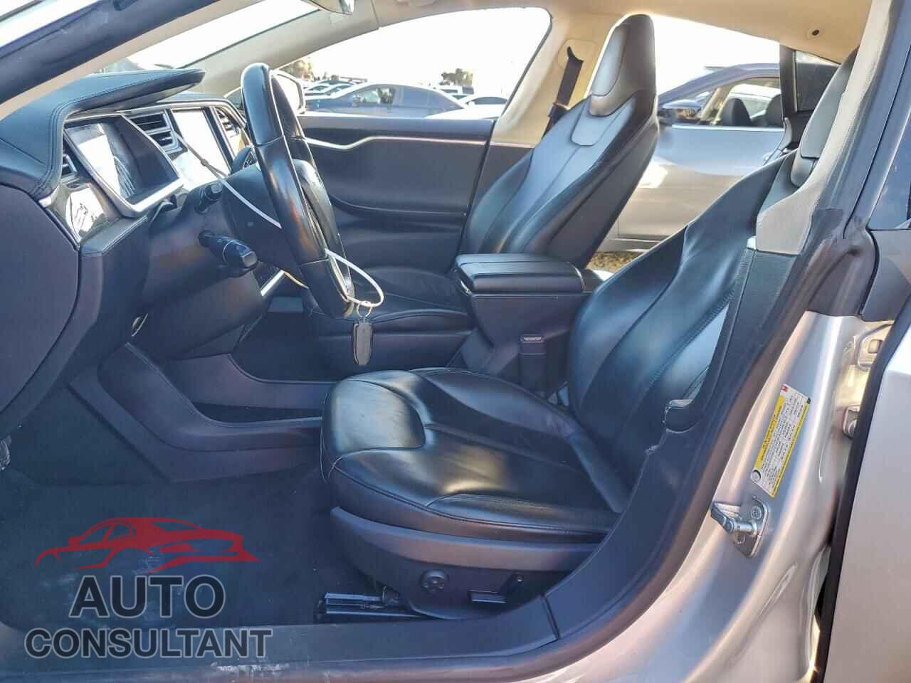 TESLA MODEL S 2013 - 5YJSA1AC8DFP10906