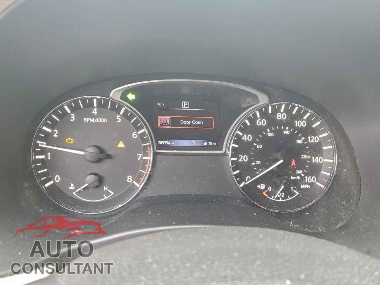 NISSAN PATHFINDER 2017 - 5N1DR2MN1HC642905