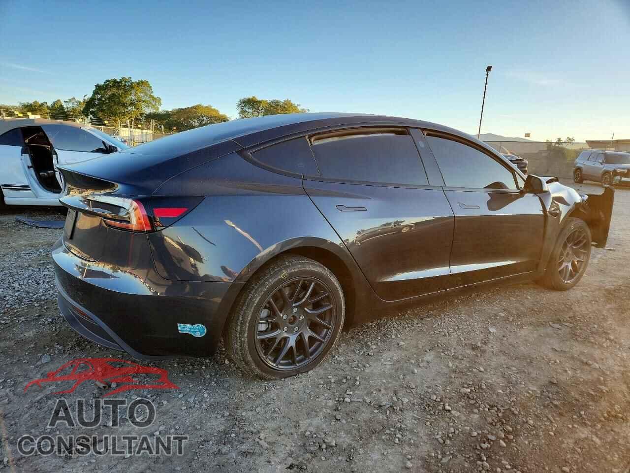 TESLA MODEL 3 2025 - 5YJ3E1EA8SF875577