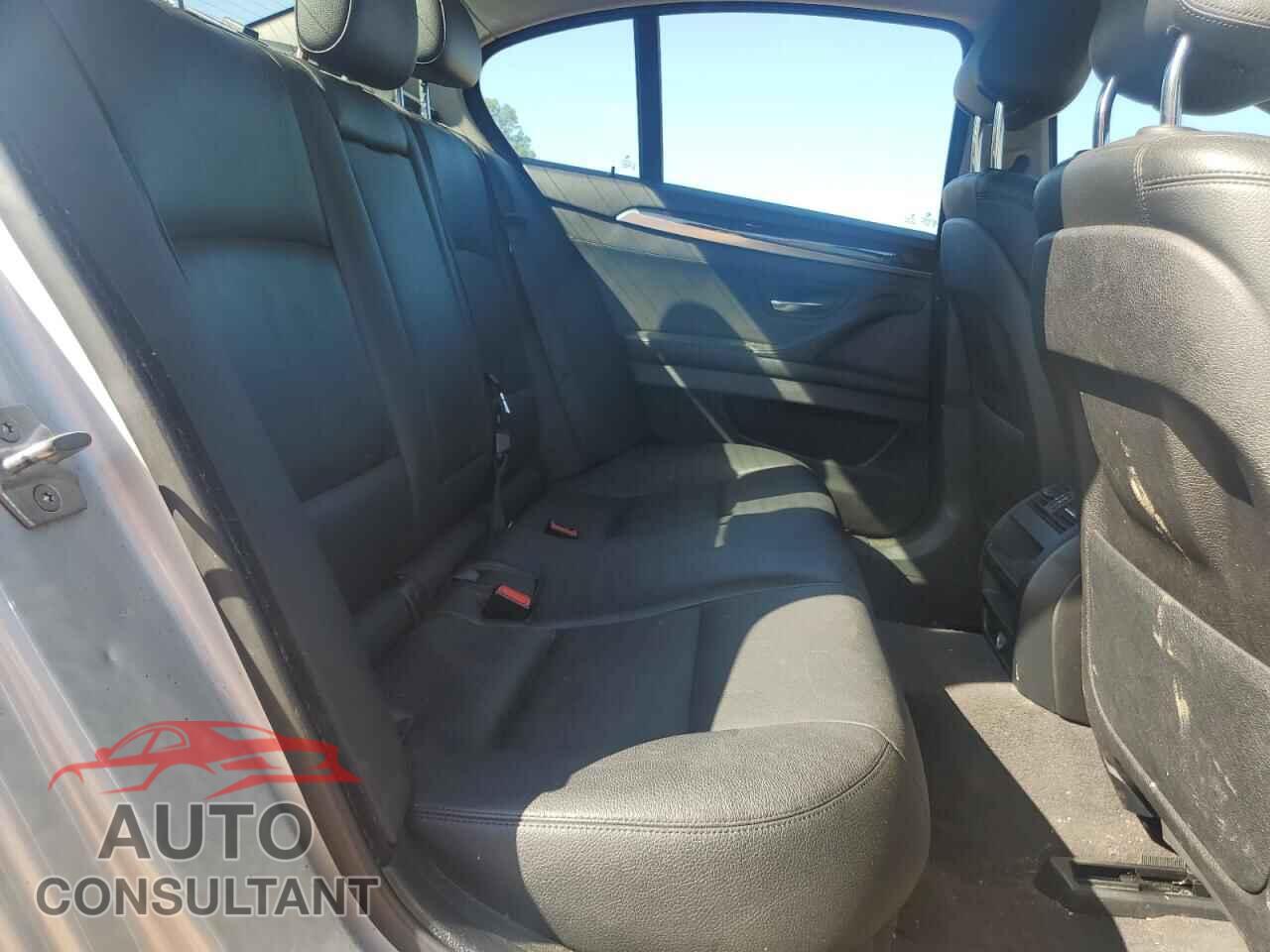 BMW 5 SERIES 2015 - WBA5B1C58FD918350