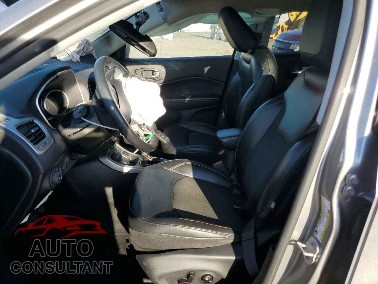 JEEP COMPASS 2018 - 3C4NJDBB4JT178541