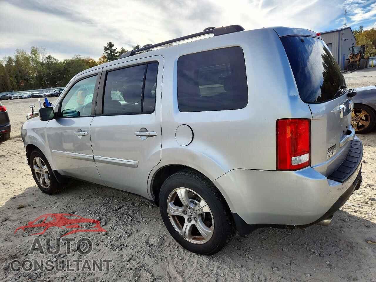HONDA PILOT 2013 - 5FNYF4H56DB039224