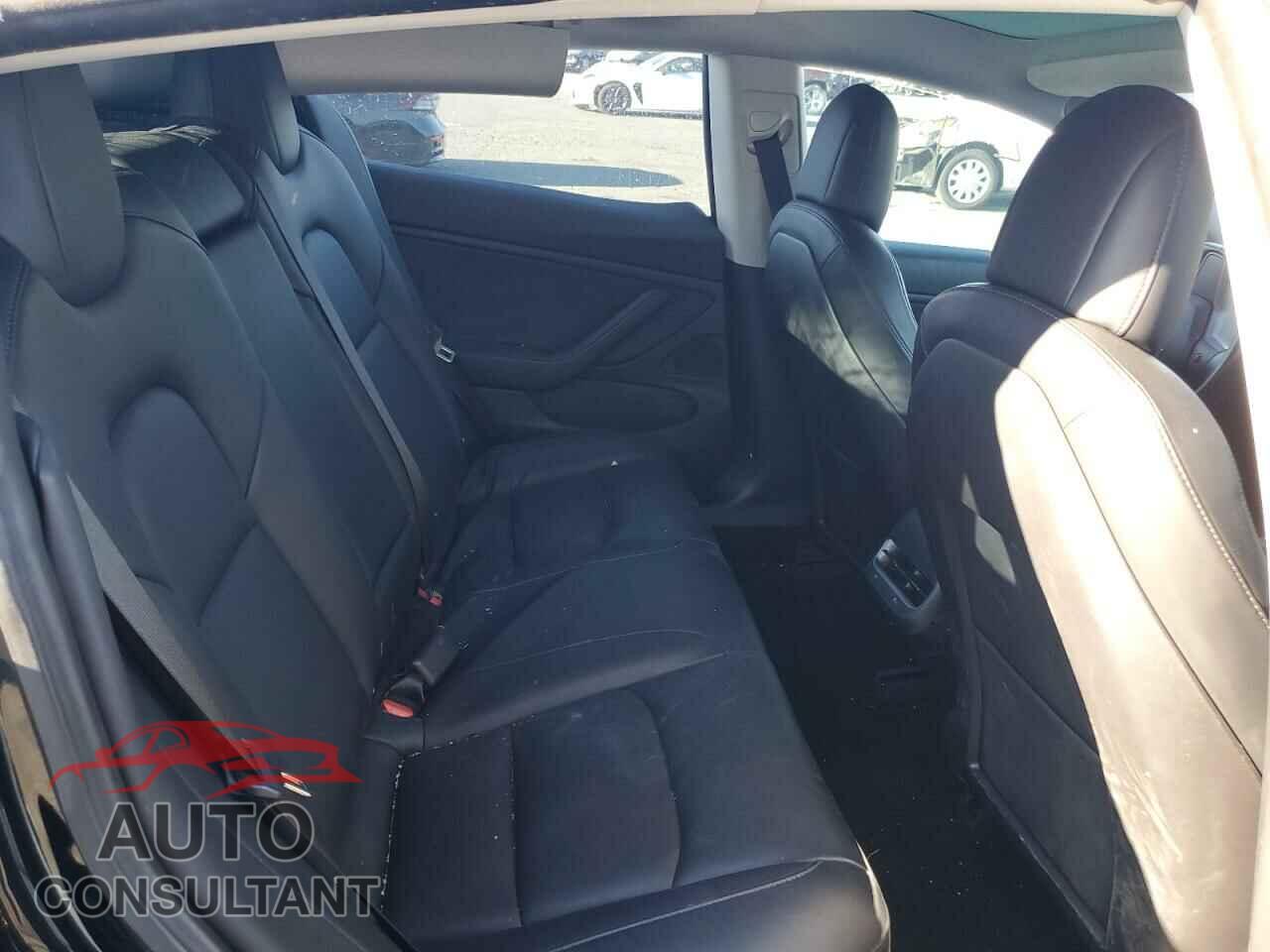 TESLA MODEL 3 2018 - 5YJ3E1EA9JF156417