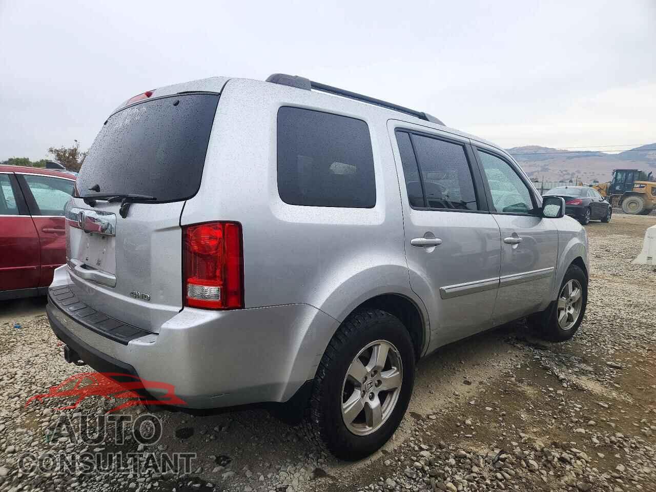 HONDA PILOT 2011 - 5FNYF4H61BB062304