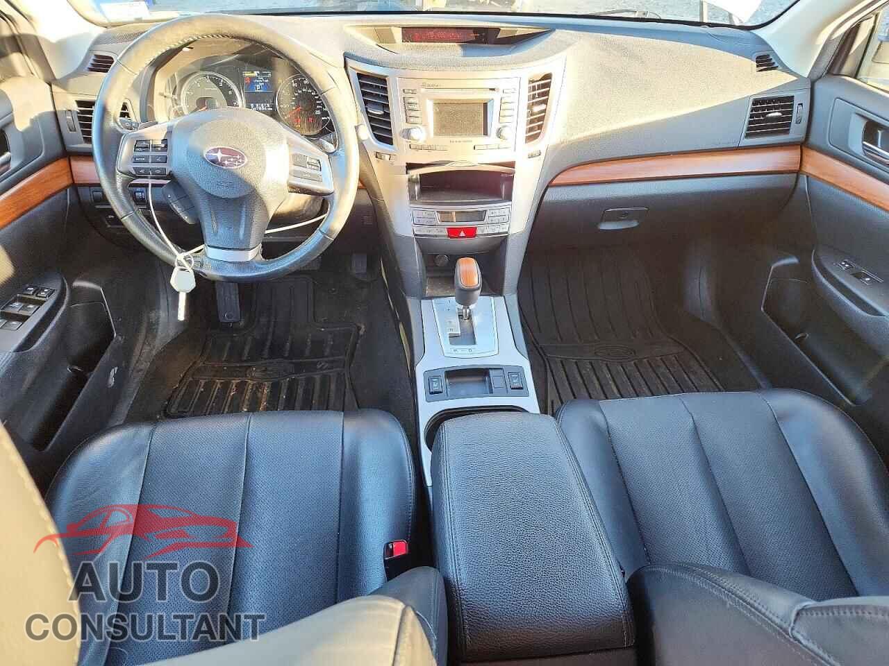 SUBARU OUTBACK 2013 - 4S4BRBKC8D3247235