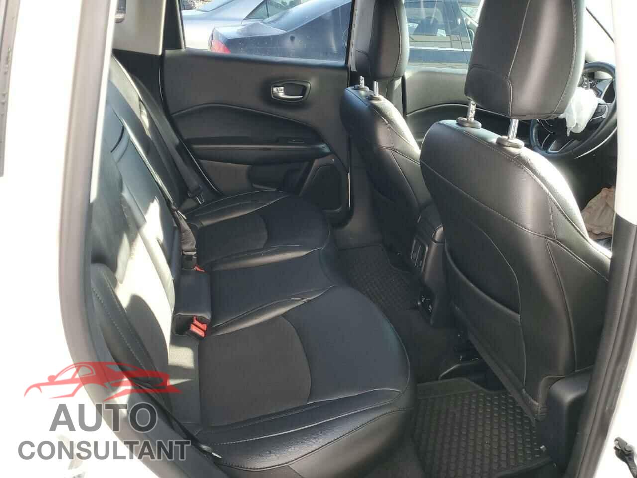 JEEP COMPASS 2019 - 3C4NJDBB2KT696679