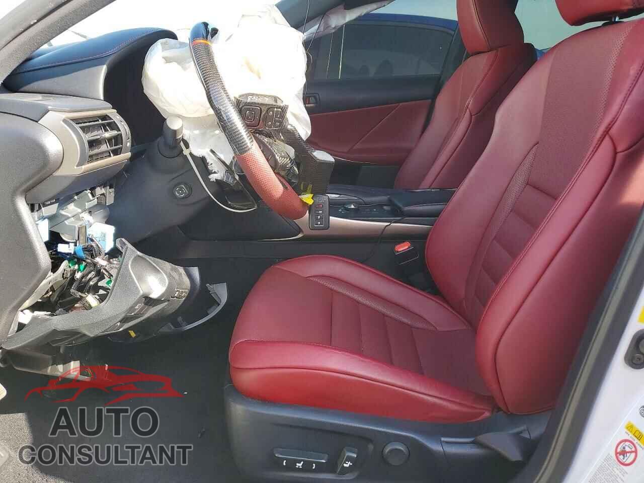 LEXUS IS 2018 - JTHBZ1D29J5033534