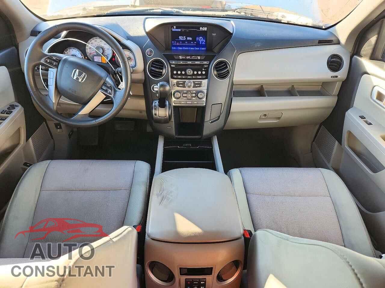 HONDA PILOT 2015 - 5FNYF4H49FB061292