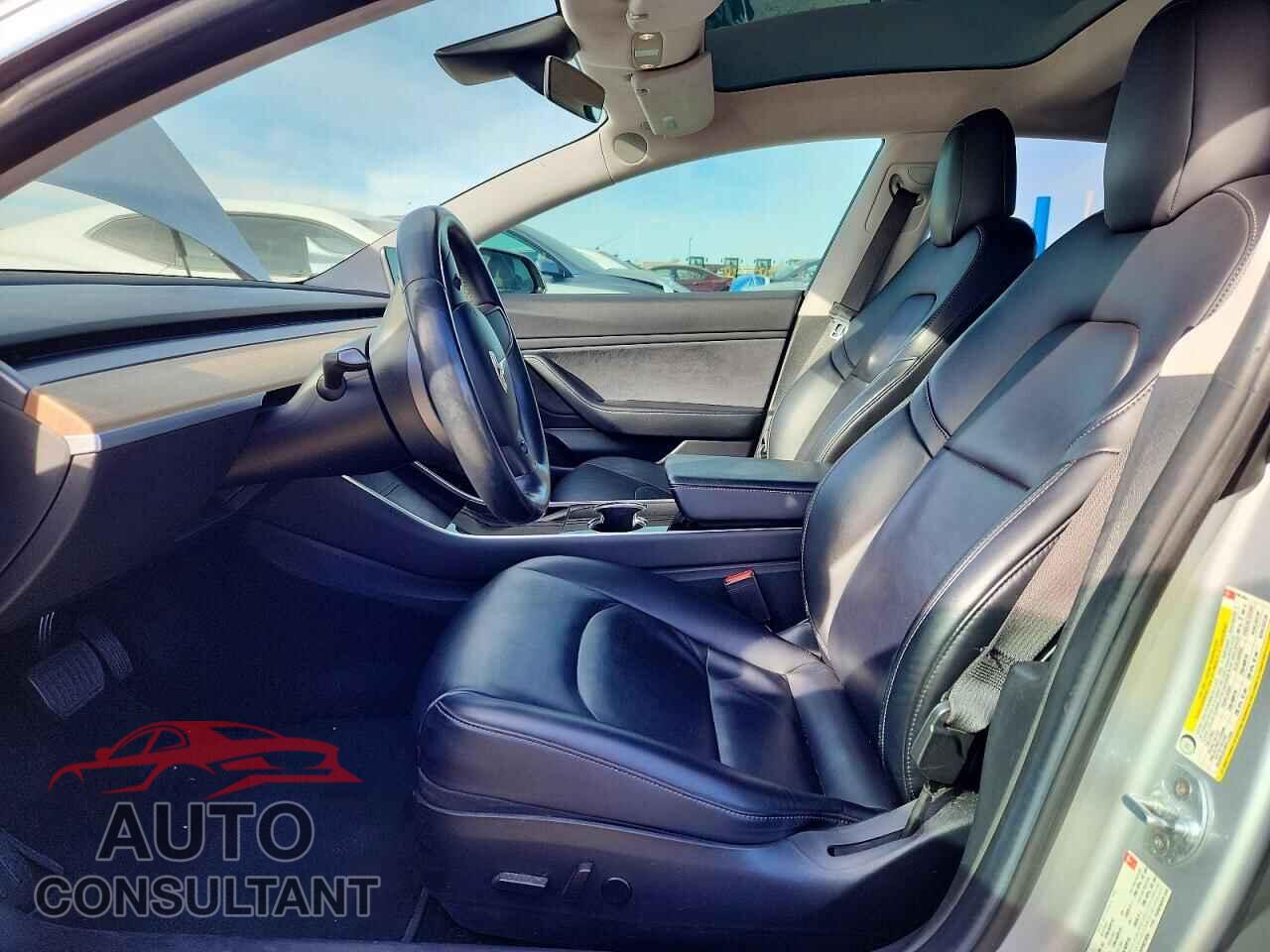 TESLA MODEL 3 2017 - 5YJ3E1EA4HF001834