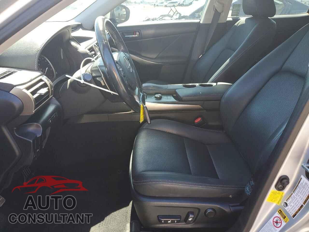 LEXUS IS 2016 - JTHBA1D23G5002022