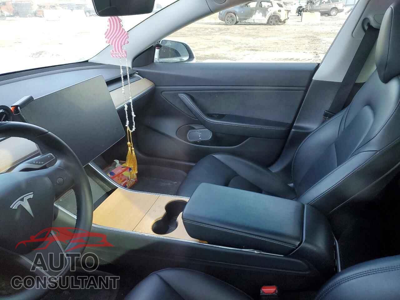 TESLA MODEL 3 2019 - 5YJ3E1EA8KF482629