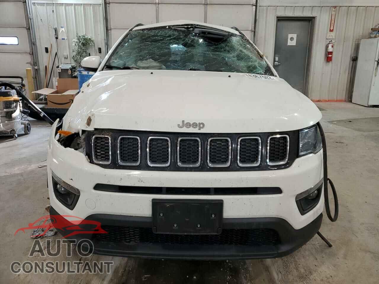 JEEP COMPASS 2018 - 3C4NJDBB4JT114208